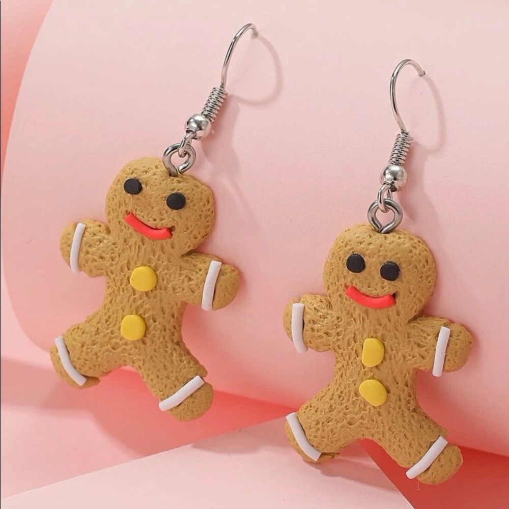 NWT Christmas Gingerbread Man Earrings